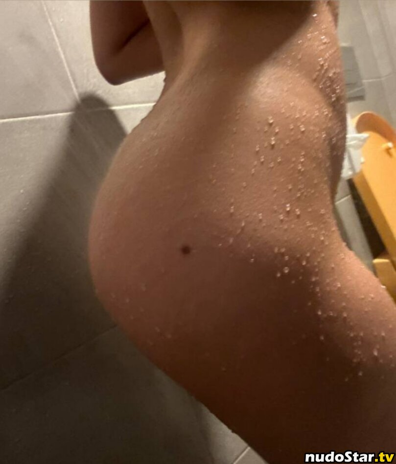 Aşkonuz Elanur / askonuzelanur Onlyfans fotoğrafı